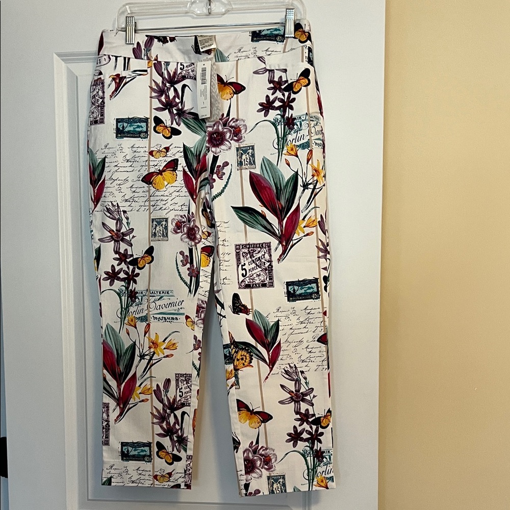 Chico's Multicolor Floral Print Pull-on Capris